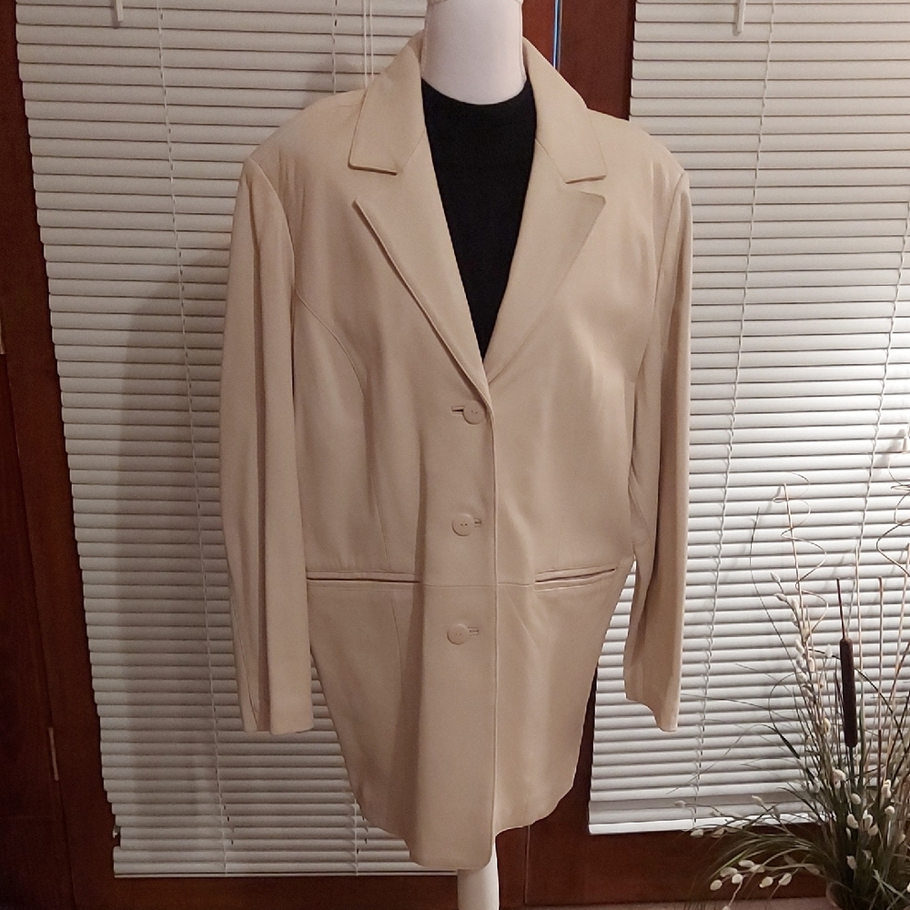 Pamela McCoy 31" Leather Cream Blazer